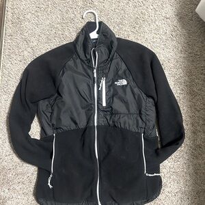 Women’s NorthFace Zip Up